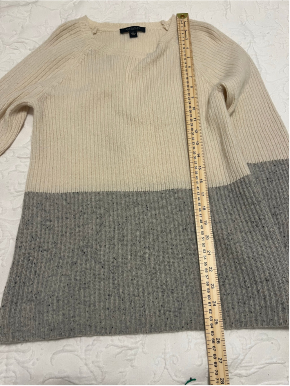 Women's Ann Taylor Cashmere Colorblock Sweater XS Beige Grey - Picture 6 of 8